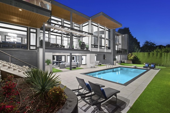 Photo 1 at 1130 Eyremount Drive, British Properties, West Vancouver