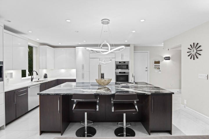 Photo 9 at 1130 Eyremount Drive, British Properties, West Vancouver