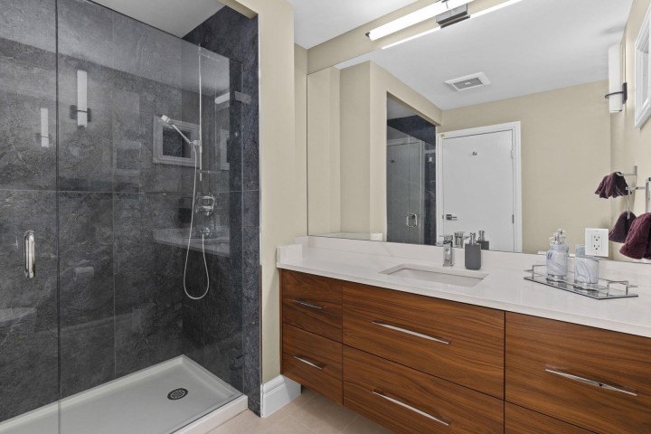 Photo 24 at 1130 Eyremount Drive, British Properties, West Vancouver