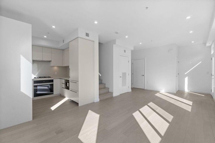 Photo 5 at 807 W 33rd Avenue, Cambie, Vancouver West