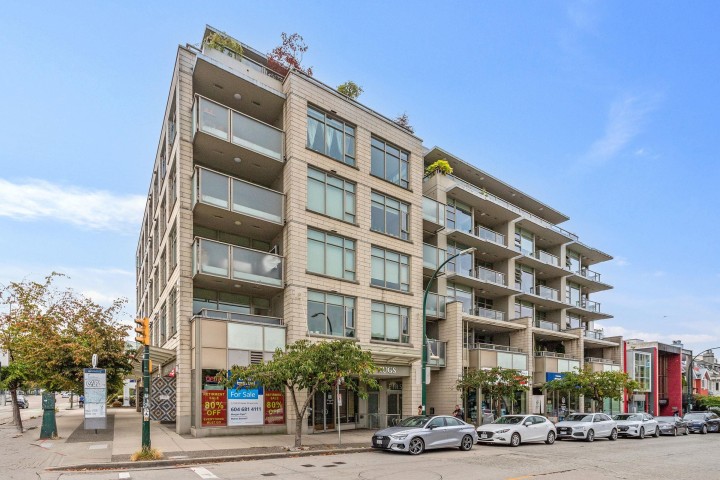 Photo 1 at 405 - 1808 W 1st Avenue, Kitsilano, Vancouver West
