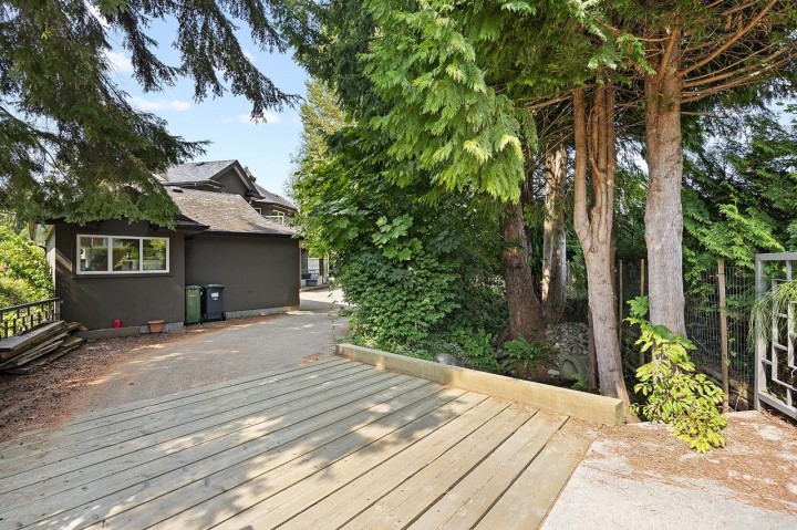 Photo 12 at 3582 Edgemont Boulevard, Edgemont, North Vancouver