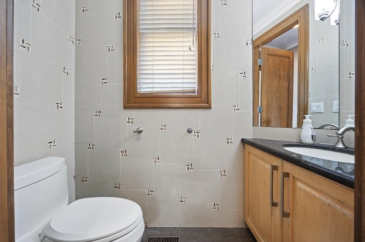 Photo 25 at 3582 Edgemont Boulevard, Edgemont, North Vancouver