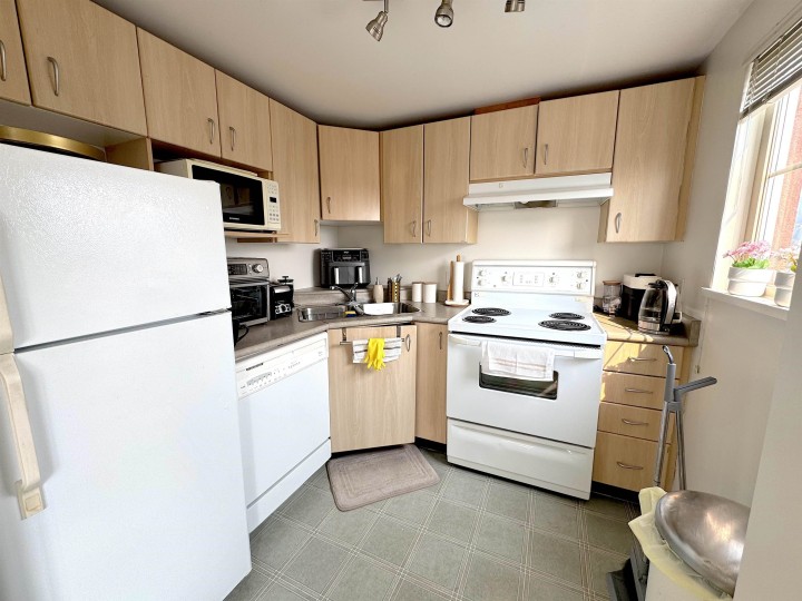 Photo 9 at 1503 - 121 W 15th Street, Central Lonsdale, North Vancouver