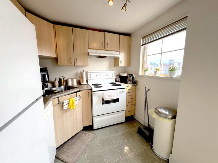 Photo 10 at 1503 - 121 W 15th Street, Central Lonsdale, North Vancouver