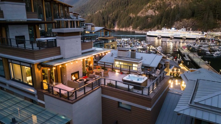 Photo 2 at 703 - 6687 Nelson Avenue, Horseshoe Bay WV, West Vancouver