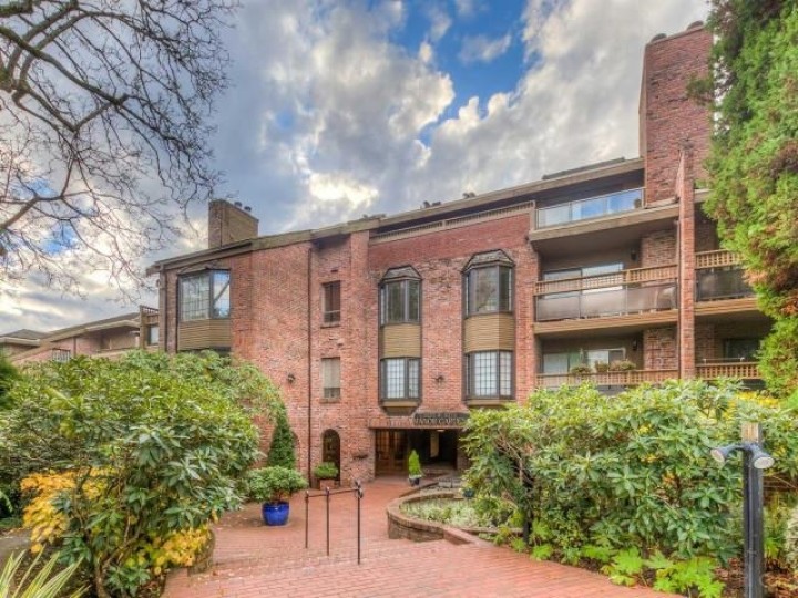 Photo 1 at 218 - 2320 W 40th Avenue, Kerrisdale, Vancouver West