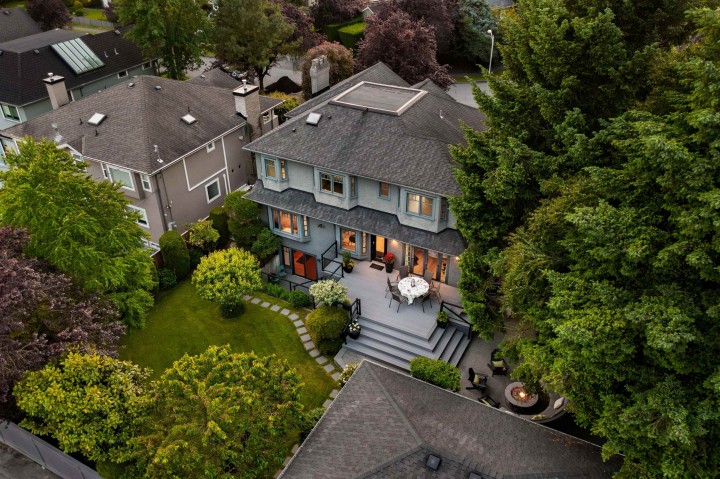 Photo 2 at 2318 Oliver Crescent, Arbutus, Vancouver West