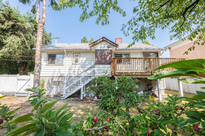 Photo 27 at 298 W 64th Avenue, Marpole, Vancouver West