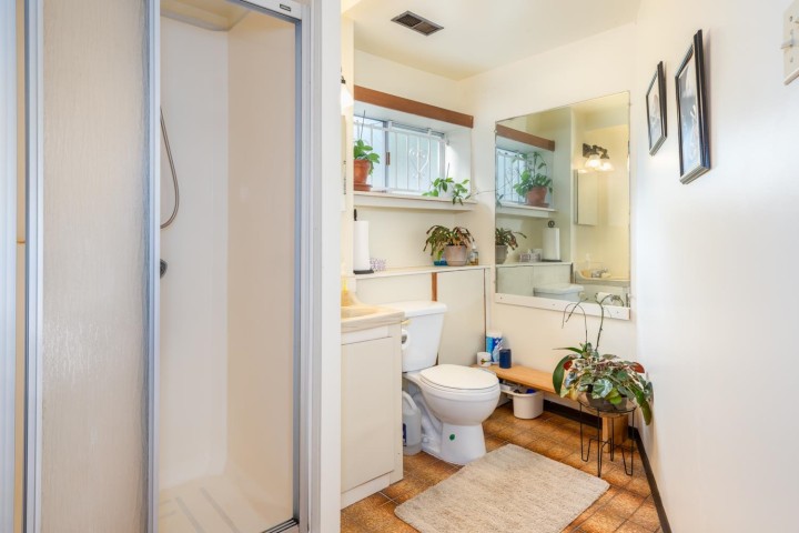 Photo 13 at 298 W 64th Avenue, Marpole, Vancouver West