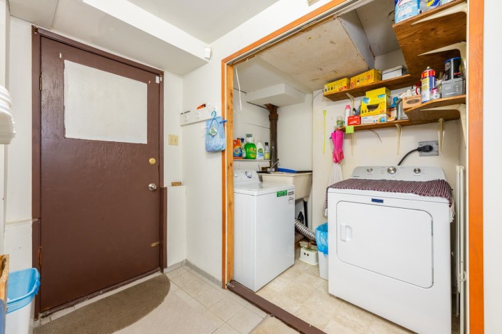 Photo 12 at 298 W 64th Avenue, Marpole, Vancouver West