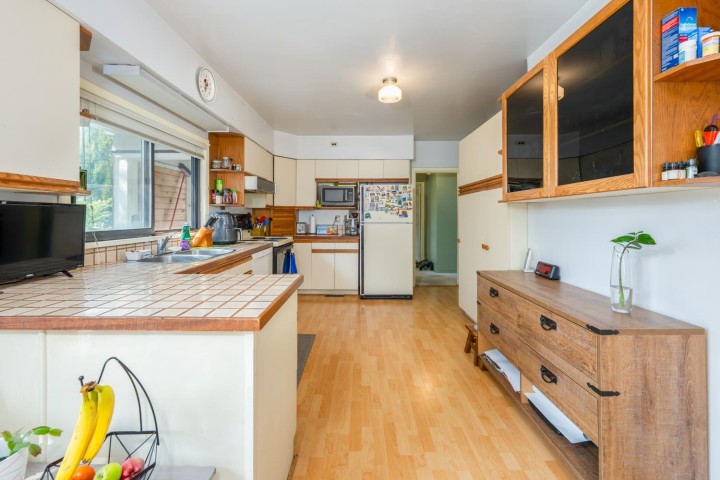 Photo 22 at 298 W 64th Avenue, Marpole, Vancouver West