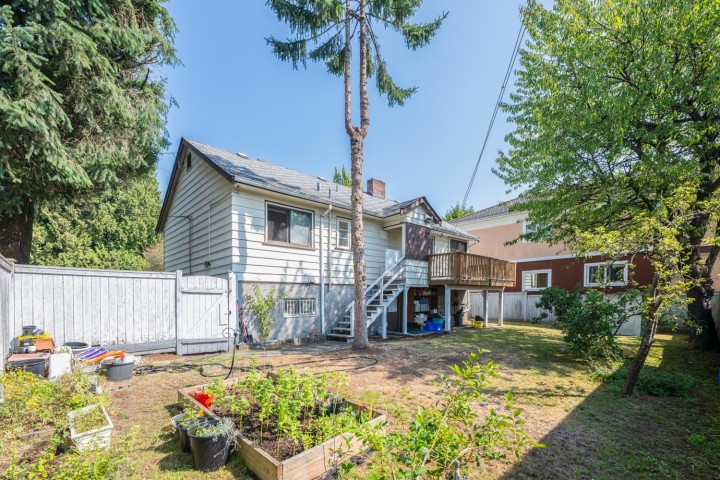 Photo 24 at 298 W 64th Avenue, Marpole, Vancouver West