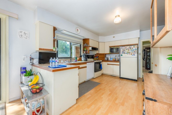 Photo 18 at 298 W 64th Avenue, Marpole, Vancouver West