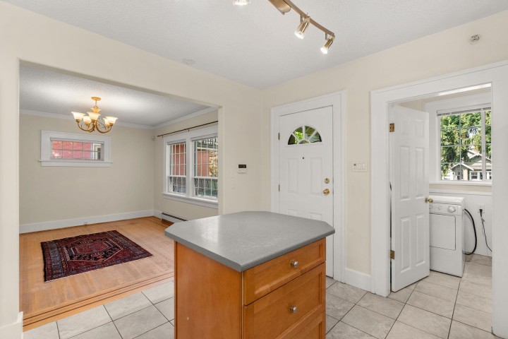 Photo 13 at 909 W 18th Avenue, Cambie, Vancouver West