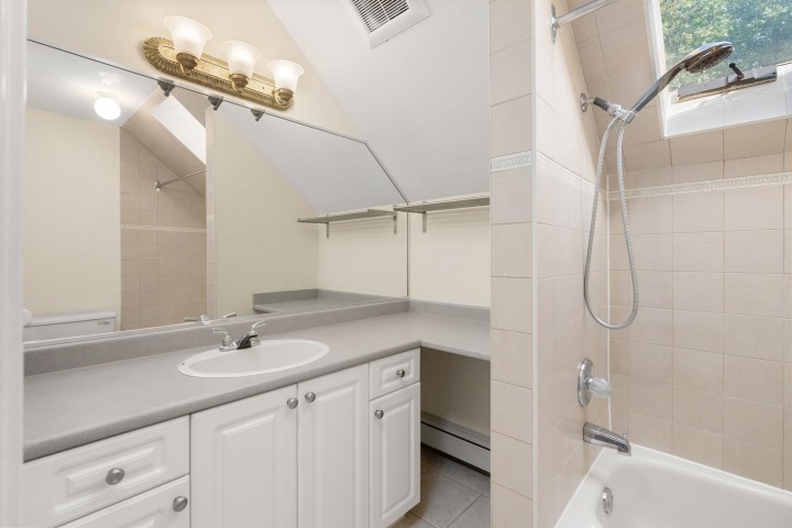 Photo 22 at 909 W 18th Avenue, Cambie, Vancouver West