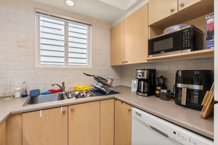 Photo 36 at 909 W 18th Avenue, Cambie, Vancouver West