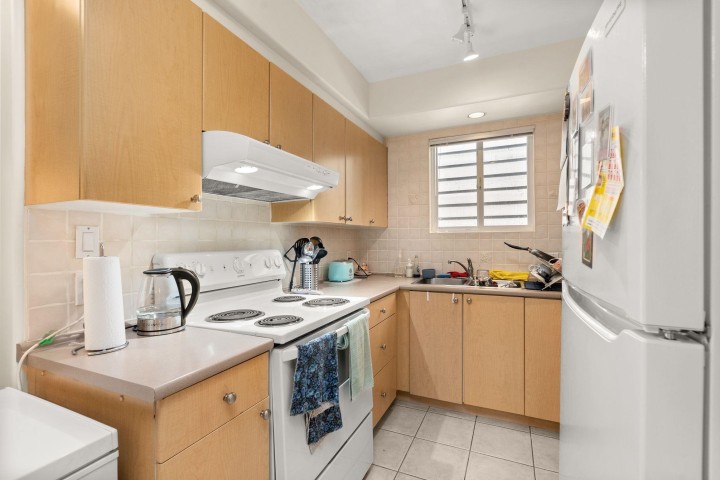 Photo 35 at 909 W 18th Avenue, Cambie, Vancouver West