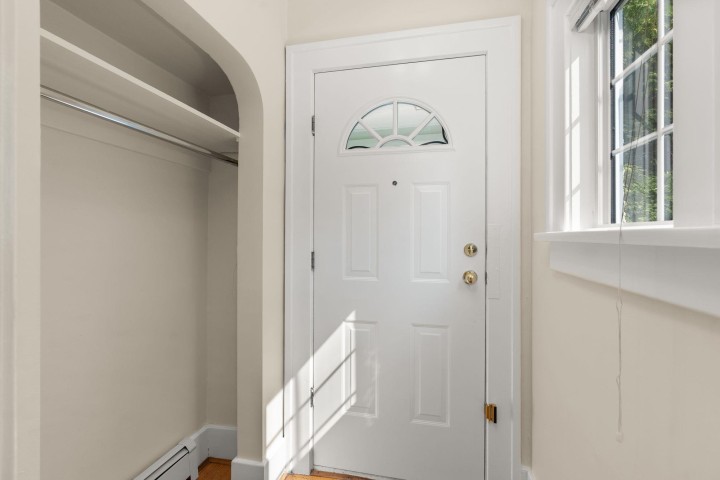 Photo 4 at 909 W 18th Avenue, Cambie, Vancouver West