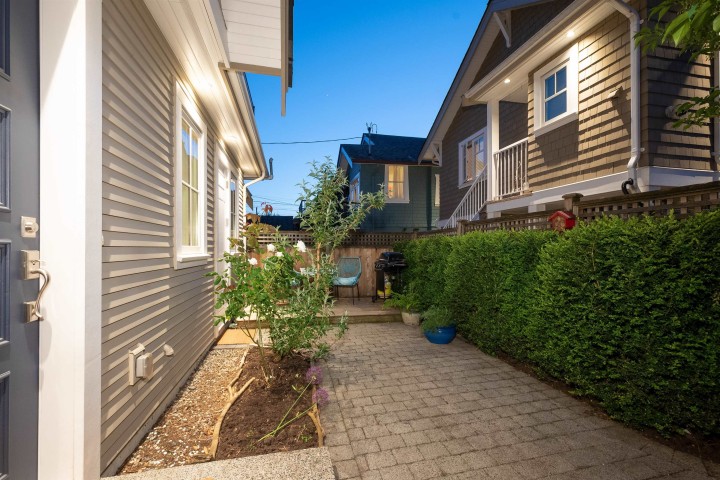 Photo 4 at 3132 W 7th Avenue, Kitsilano, Vancouver West