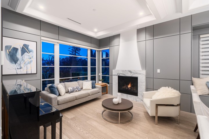 Photo 2 at 2820 W 32nd Avenue, MacKenzie Heights, Vancouver West