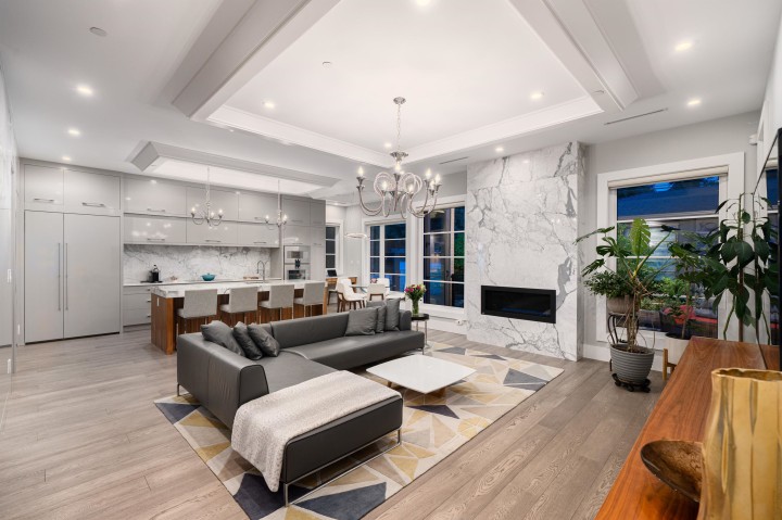 Photo 7 at 2820 W 32nd Avenue, MacKenzie Heights, Vancouver West