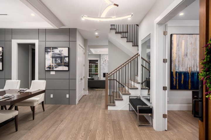 Photo 5 at 2820 W 32nd Avenue, MacKenzie Heights, Vancouver West