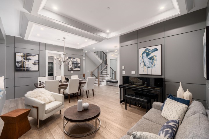 Photo 4 at 2820 W 32nd Avenue, MacKenzie Heights, Vancouver West