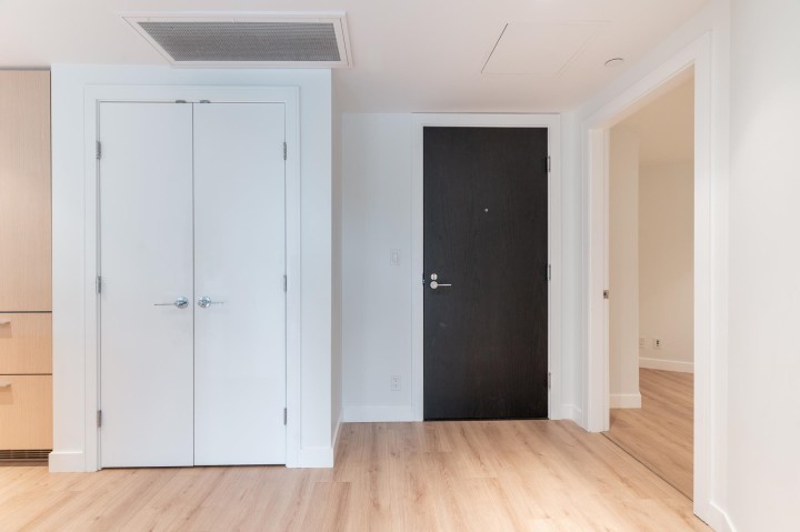 Photo 2 at 401 - 1500 Fern Street, Lynnmour, North Vancouver