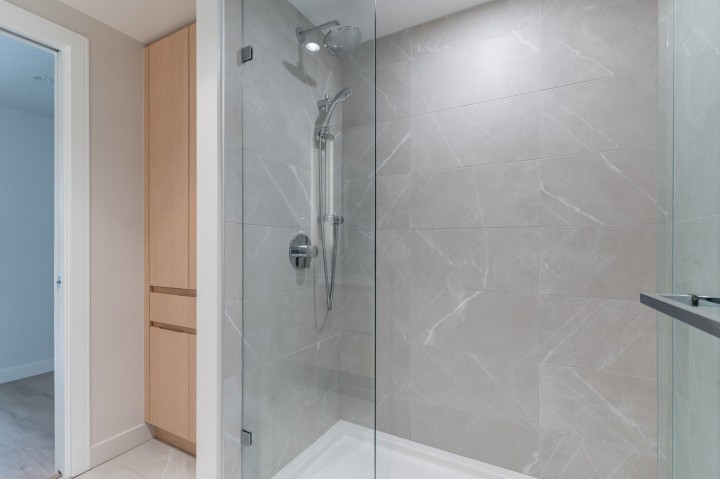 Photo 17 at 401 - 1500 Fern Street, Lynnmour, North Vancouver