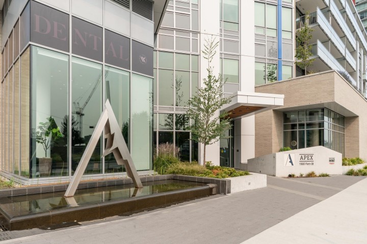 Photo 1 at 401 - 1500 Fern Street, Lynnmour, North Vancouver