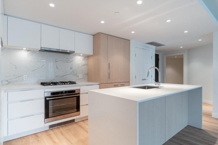 Photo 8 at 401 - 1500 Fern Street, Lynnmour, North Vancouver