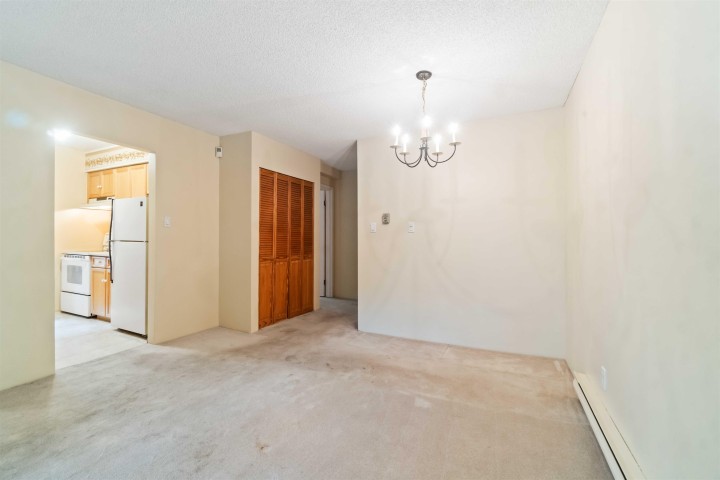 Photo 11 at 102 - 1352 W 10th Avenue, Fairview VW, Vancouver West