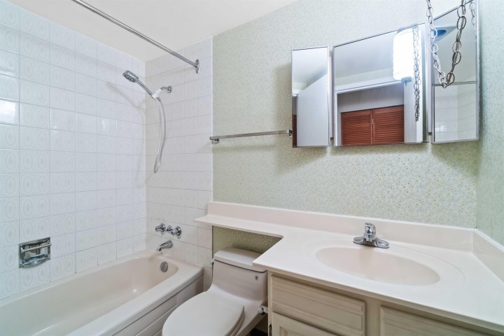 Photo 21 at 102 - 1352 W 10th Avenue, Fairview VW, Vancouver West