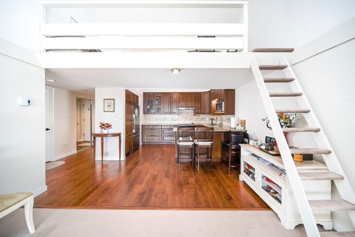 Photo 6 at 49 - 2202 Folkestone Way, Panorama Village, West Vancouver