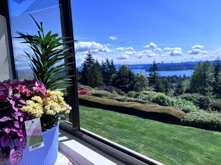 Photo 28 at 49 - 2202 Folkestone Way, Panorama Village, West Vancouver