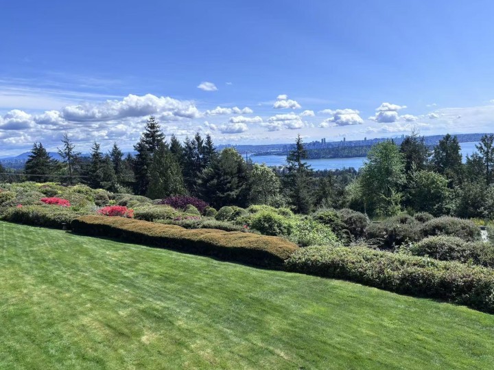 Photo 20 at 49 - 2202 Folkestone Way, Panorama Village, West Vancouver