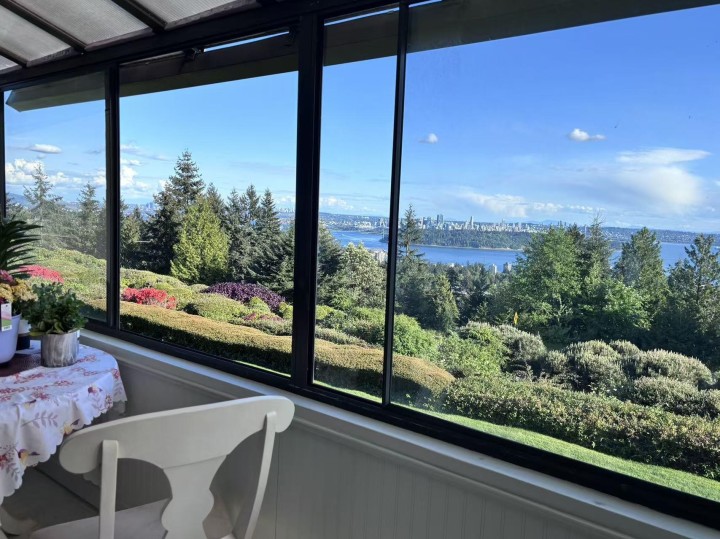 Photo 31 at 49 - 2202 Folkestone Way, Panorama Village, West Vancouver