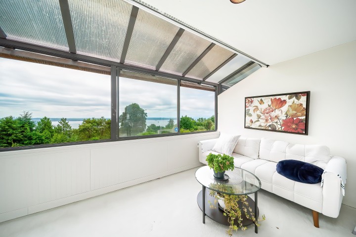Photo 4 at 49 - 2202 Folkestone Way, Panorama Village, West Vancouver
