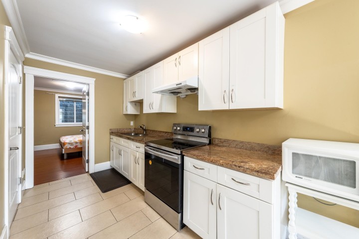 Photo 32 at 1361 Lawson Avenue, Ambleside, West Vancouver