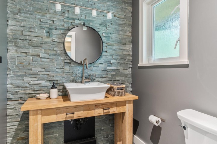 Photo 16 at 3760 Bayridge Avenue, Bayridge, West Vancouver