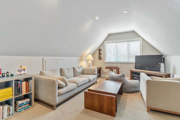 Photo 8 at 3760 Bayridge Avenue, Bayridge, West Vancouver