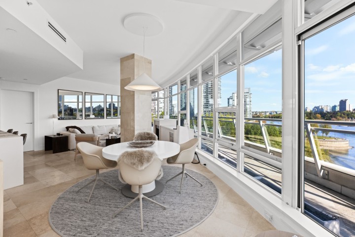 Photo 9 at 701 - 628 Kinghorne Mews, Yaletown, Vancouver West