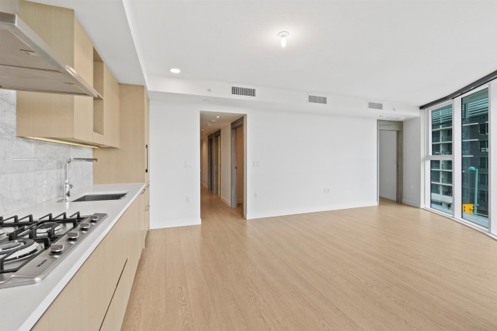 Photo 12 at 684 - 87 Nelson Street, Yaletown, Vancouver West