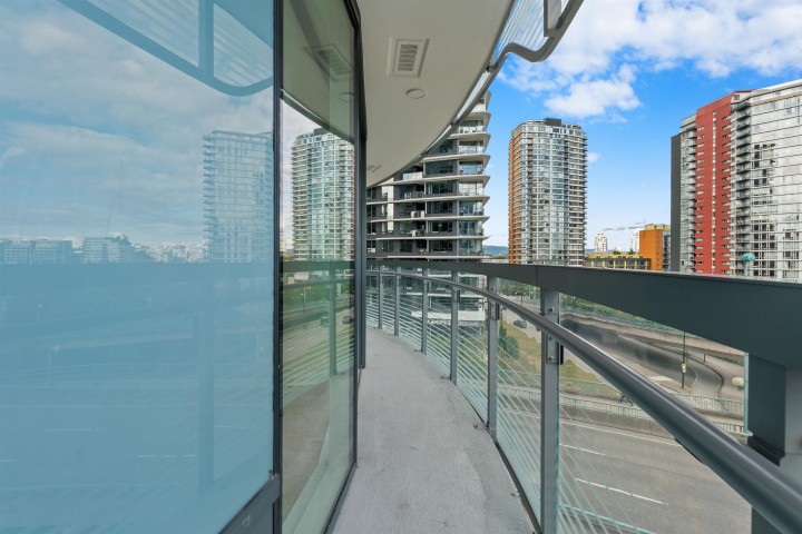 Photo 11 at 684 - 87 Nelson Street, Yaletown, Vancouver West