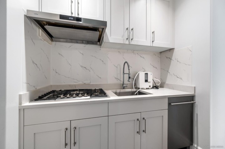 Photo 14 at 1485 Camelot Road, Chartwell, West Vancouver