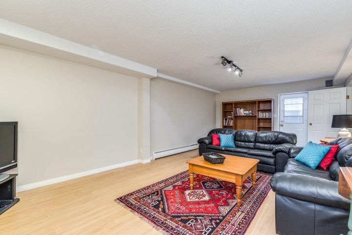 Photo 27 at 554 Newcroft Place, Cedardale, West Vancouver