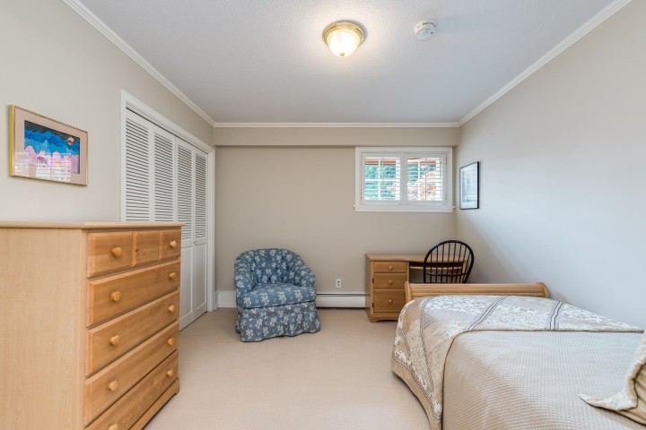 Photo 20 at 554 Newcroft Place, Cedardale, West Vancouver