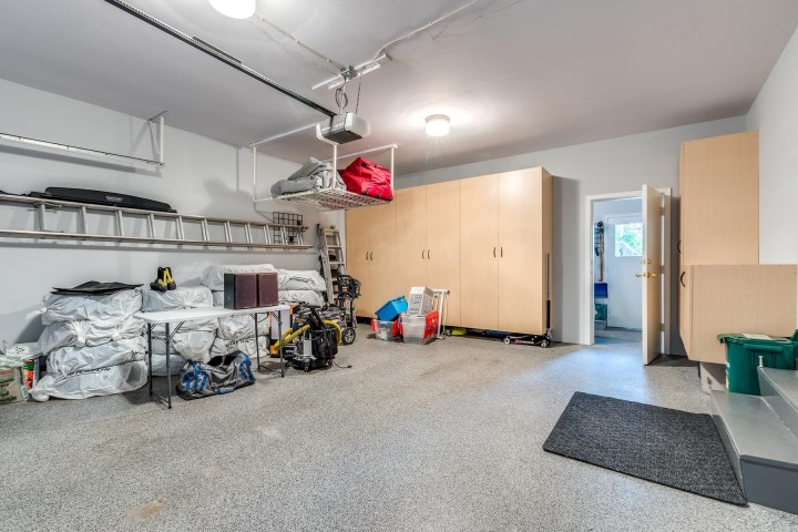 Photo 30 at 554 Newcroft Place, Cedardale, West Vancouver