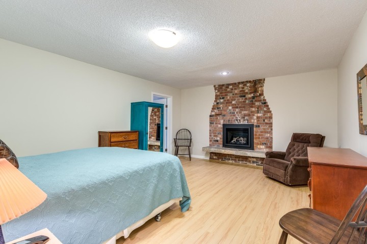 Photo 29 at 554 Newcroft Place, Cedardale, West Vancouver